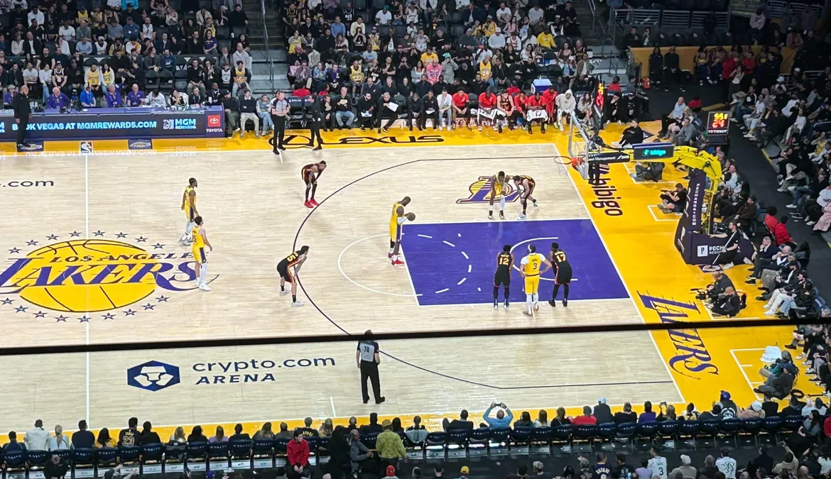 NBA Basketball Live In-Play Betting and Player Props